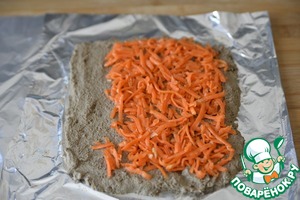 Печёночный рулет с острой морковью