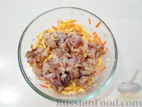 Салат из капусты с копчёной скумбрией, морковью и яичными блинчиками