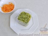 Слоёный салат со шпротами, маринованными огурцами и плавленым сыром